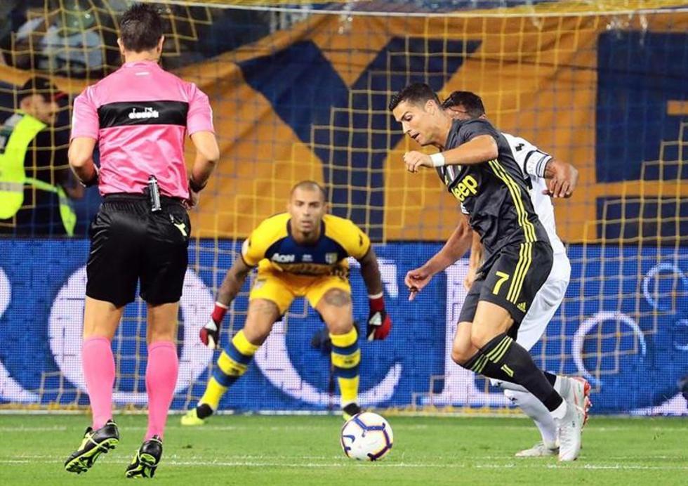 Juventus toma Parma y sigue imparable