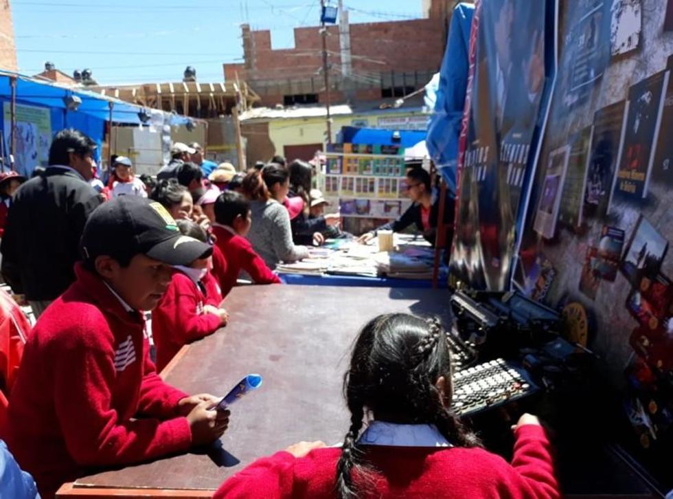 Llallagua recibe con alegría la IX feria nacional del libro