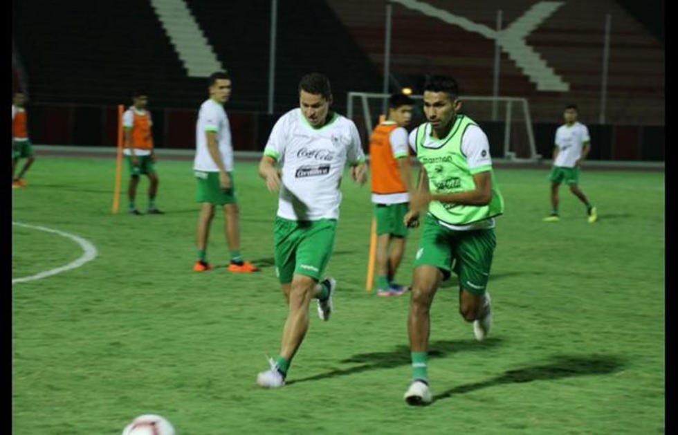Farías mantiene hermetismo sobre el posible equipo titular 