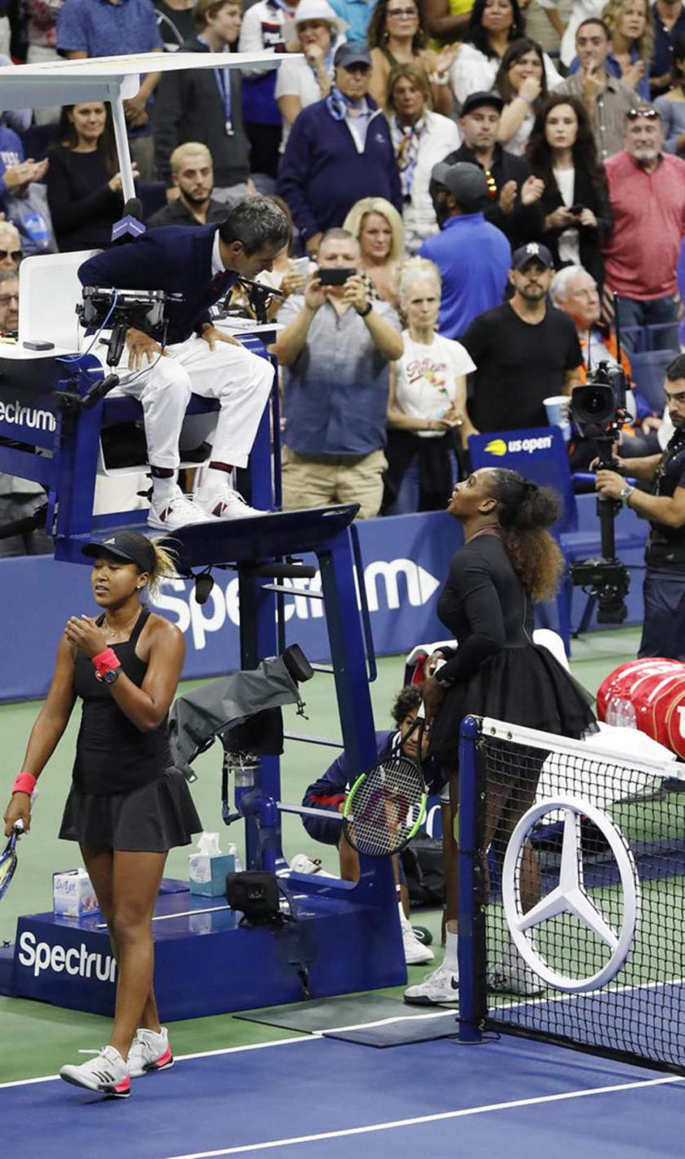 Serena Williams es multada con 17.000 dólares