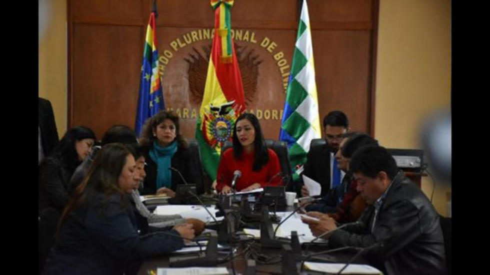 Concluye la evaluación  curricular y alistan fase  escrita para candidatos