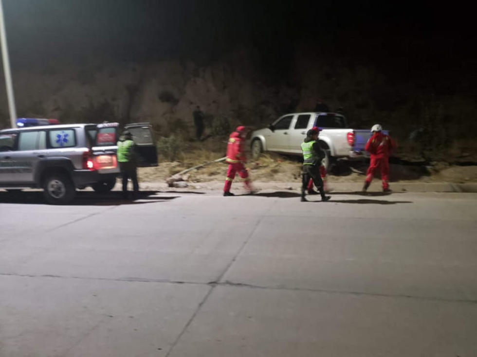 Chofer arrolla a un anciano y luego se da a la fuga
