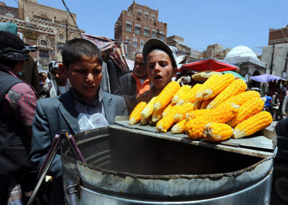 Alertan riesgo de hambre para 5 millones de niños en Yemen