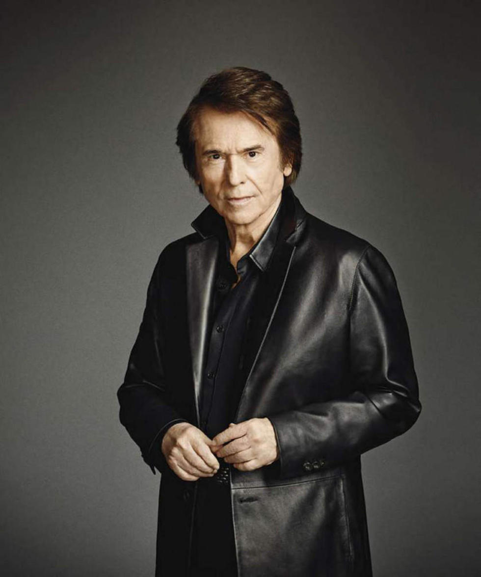 Raphael  se hace  "infinito"  en Madrid