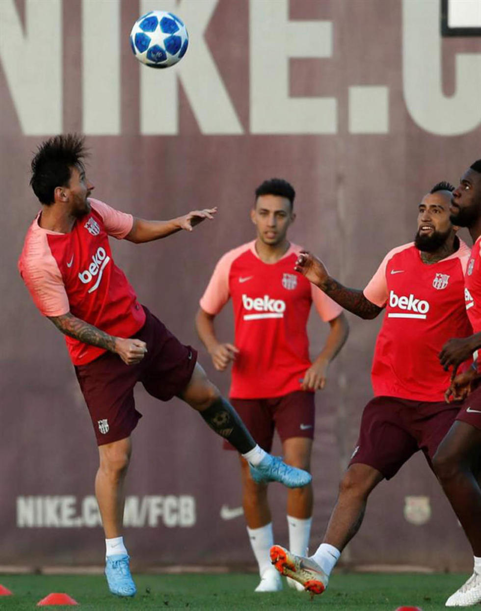 Barcelona defiende hoy el liderato ante Girona 