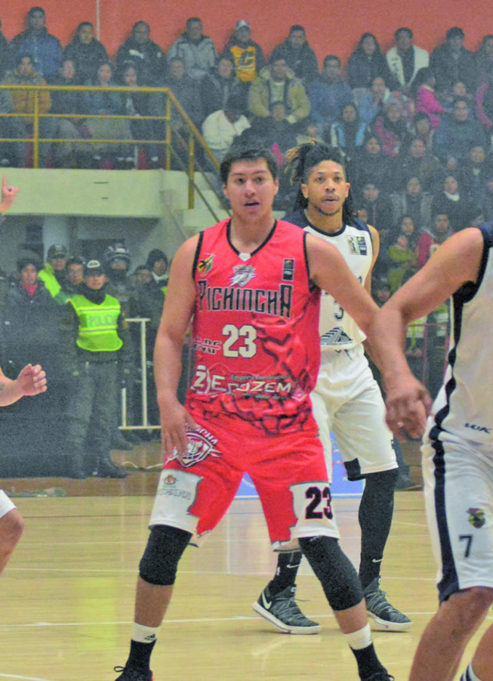 Calero se refuerza con René Calvo y Pedro Gutiérrez