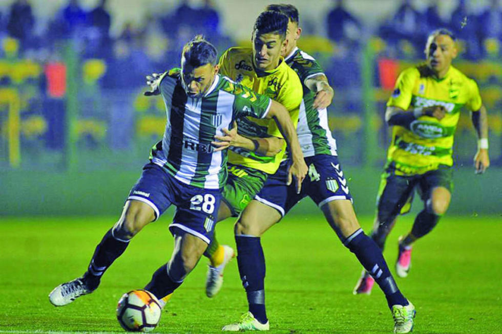 Banfield y Defensa y Justicia van por su pase de fase
