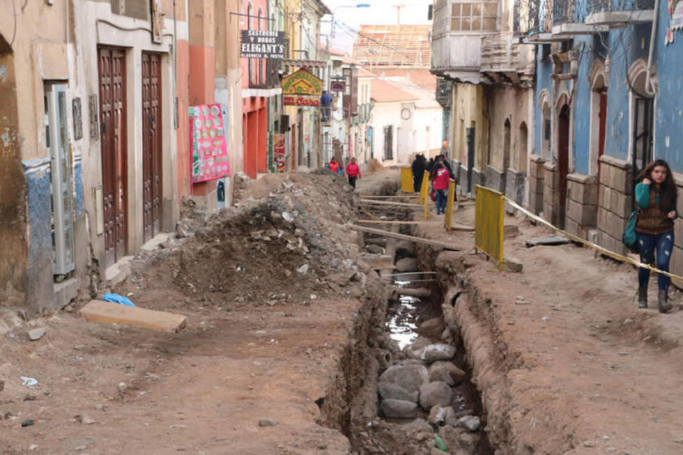 Redoblarán los trabajo en la Bustillo para tapar la calle