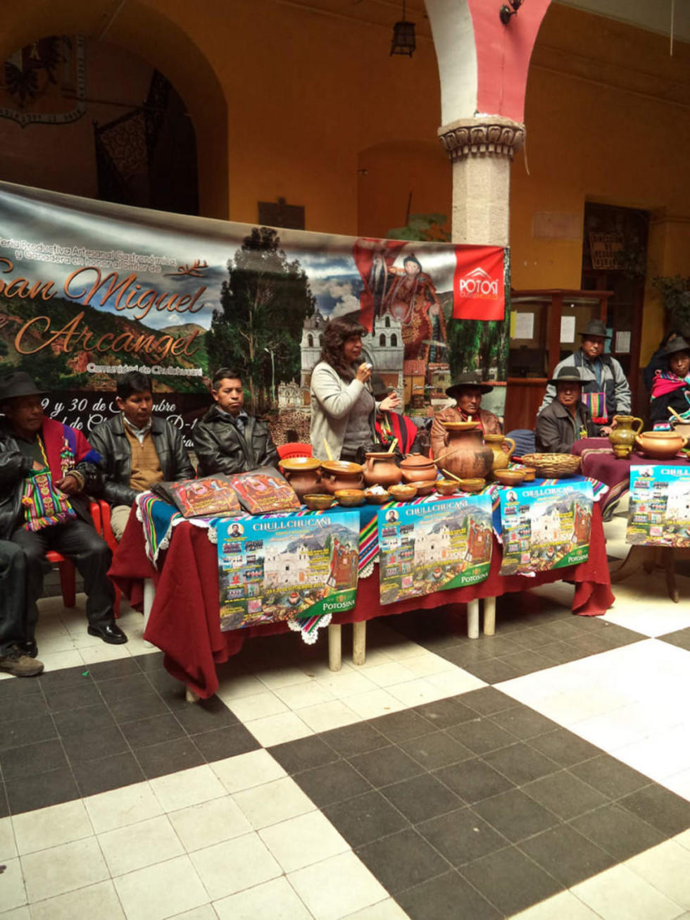 Chullchucani prepara feria y la fiesta de San Miguel 