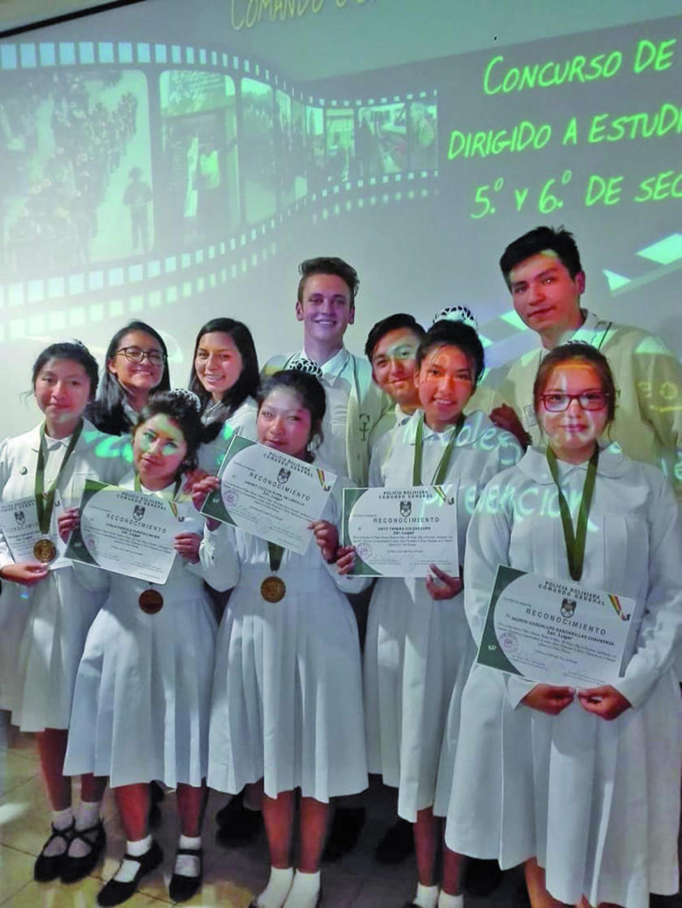 Alumnas potosinas logran primer puesto en video de seguridad