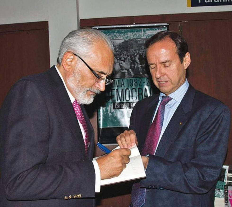 Expresidentes deberán primero realizar una solicitud para ser amnistiados