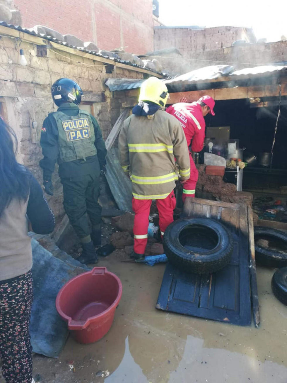 Fuga de gas causa susto y desesperación en una familia de zona Satélite