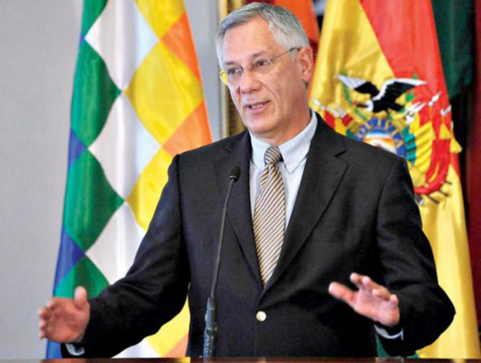 Gobierno alista informe sobre gastos en la demanda del mar