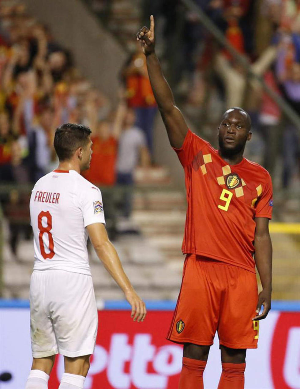 Bélgica vence a Suiza con goles de Lukaku
