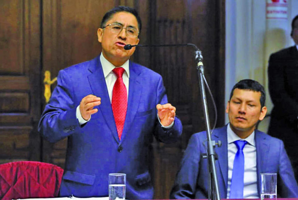 Fuga de exjuez desata polémica y se ofrece recompensa en Perú