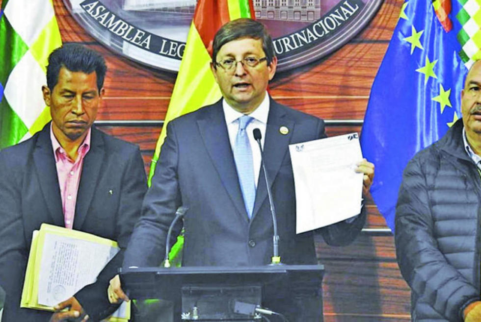 Opositor denuncia que 13 empresas nacionalizadas operan como privadas