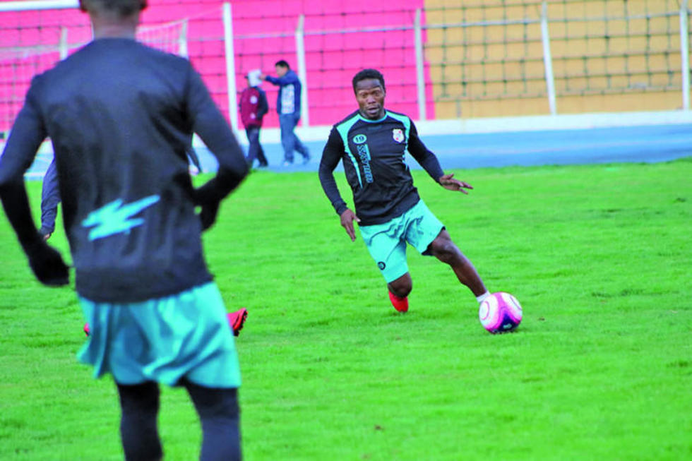 Wilder Salazar y Jennry Alaca vuelven al equipo titular 