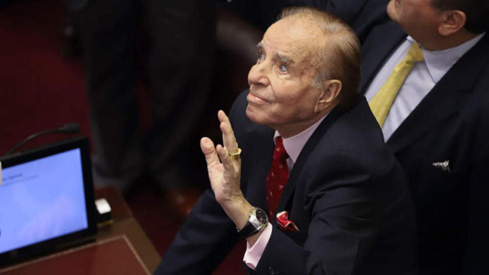 Fiscal apela absolución de Menem por venta de armas
