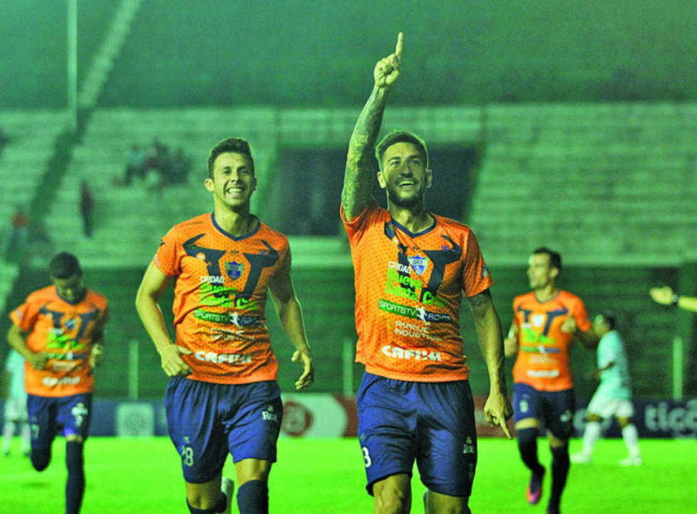 El Toro pretende llevarse los tres puntos de la Villa Imperial 