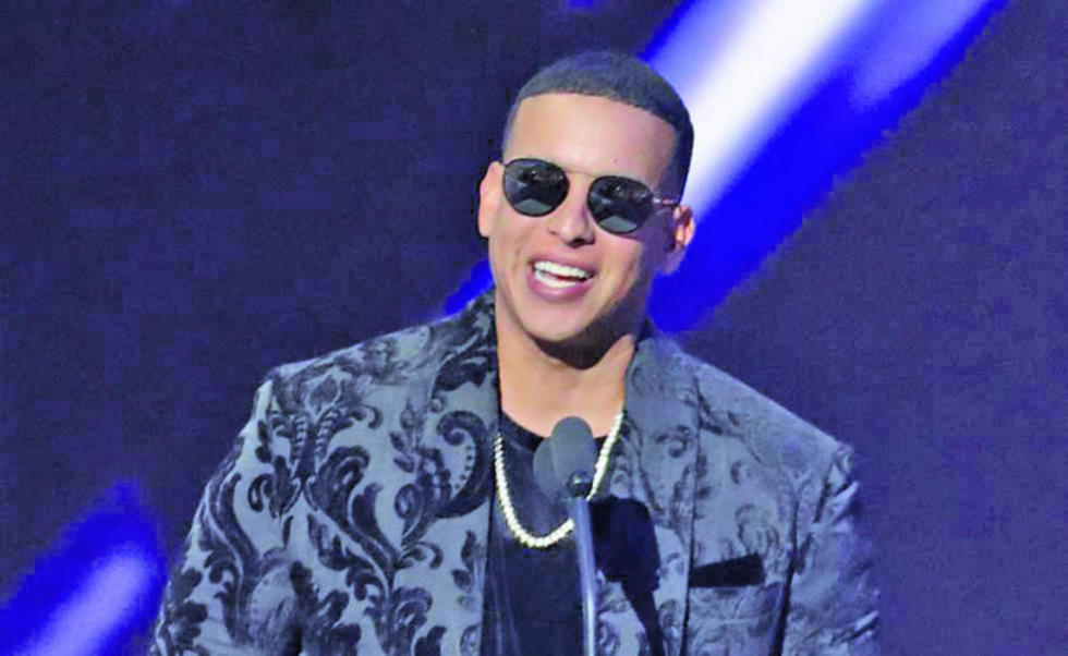 Cantante Daddy Yankee se presenta con la sinfónica en los Latin AMAs