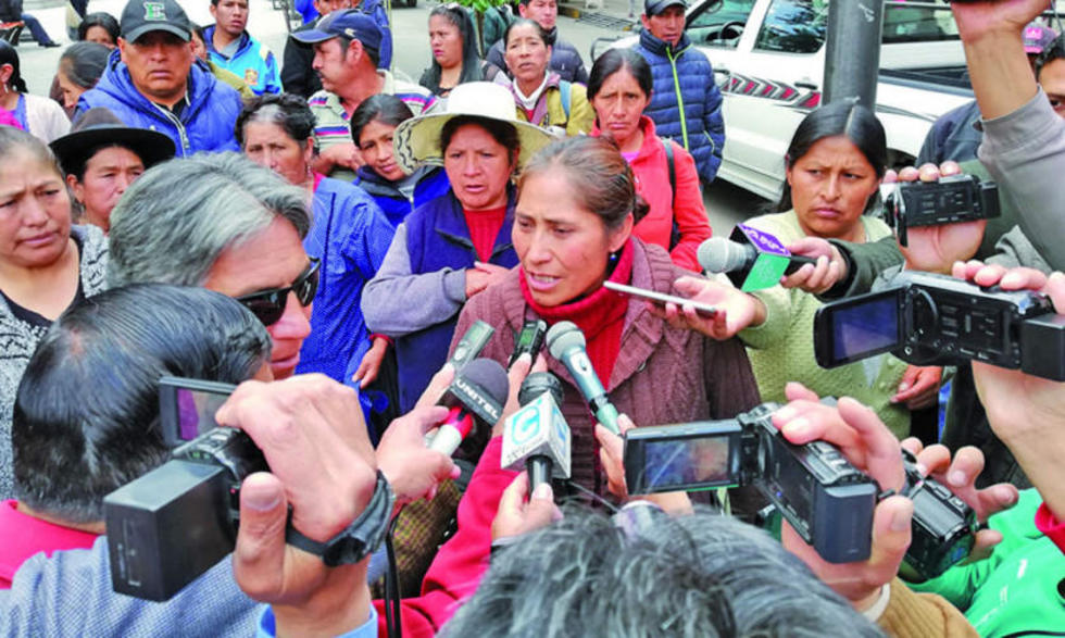 Comerciantes desafían al alcalde y saldrán a vender sus productos