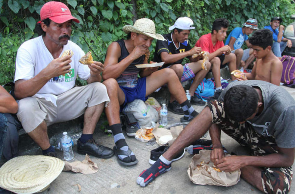 Caravana migrante se aproxima a la frontera de Estados Unidos