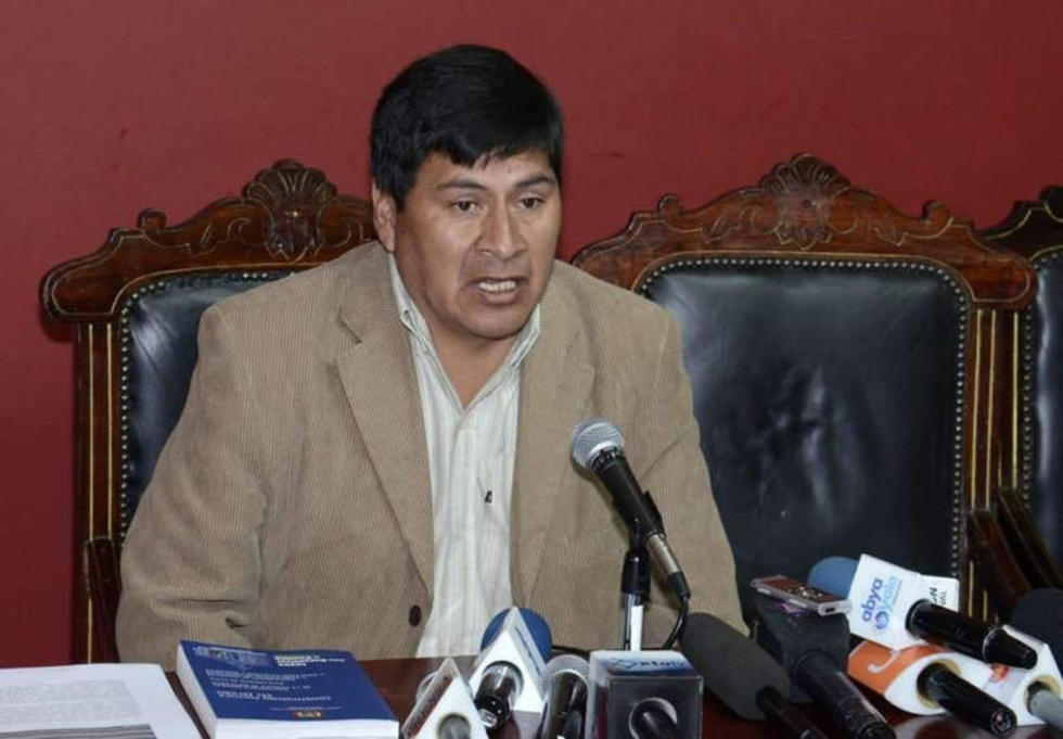 Aceptación del gobernador Cejas sube según encuesta
