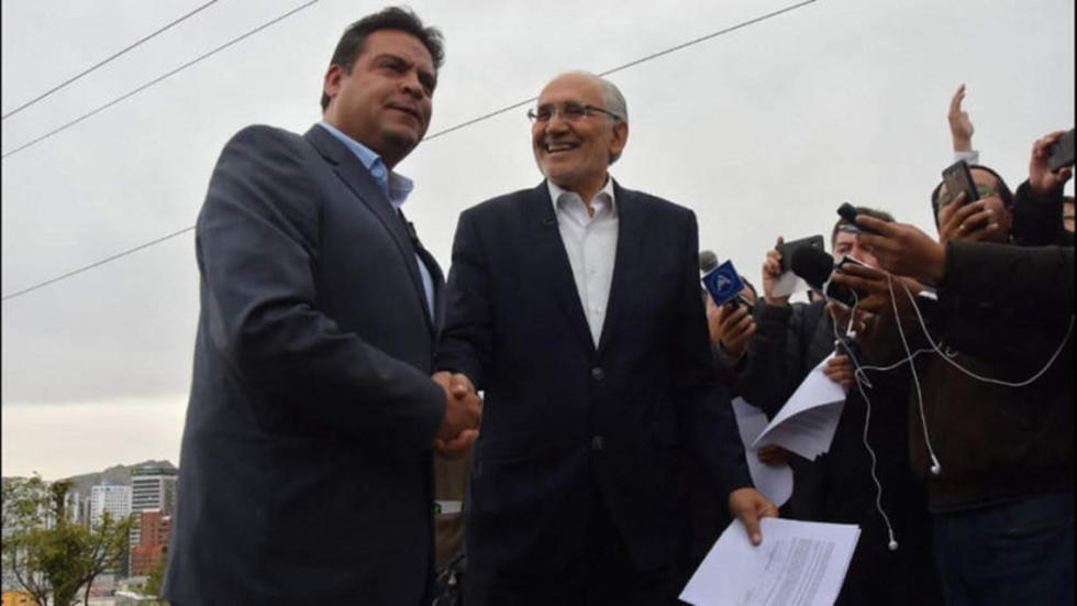 Mesa y Revilla firman una alianza con mira a las elecciones de 2019