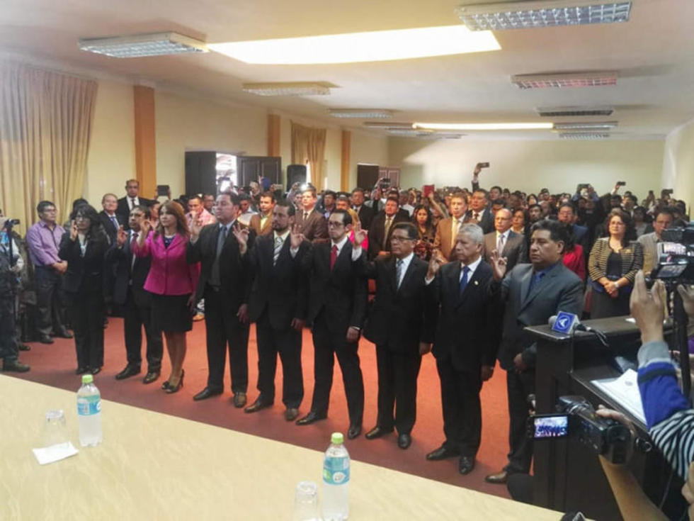 Los fiscales juran revertir la mala imagen del Ministerio Público