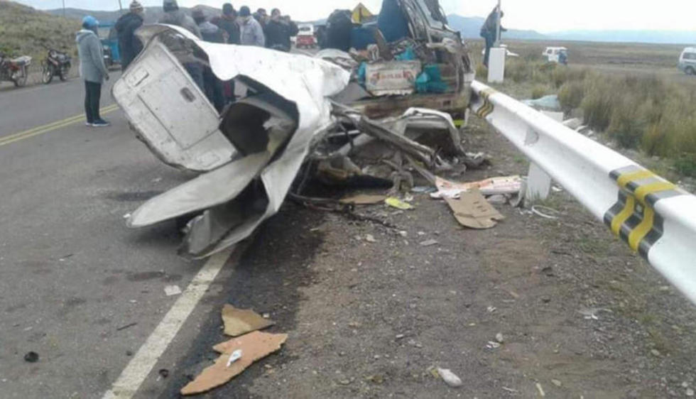 Choque entre autobús y camioneta en el sur de Perú deja 18 fallecidos