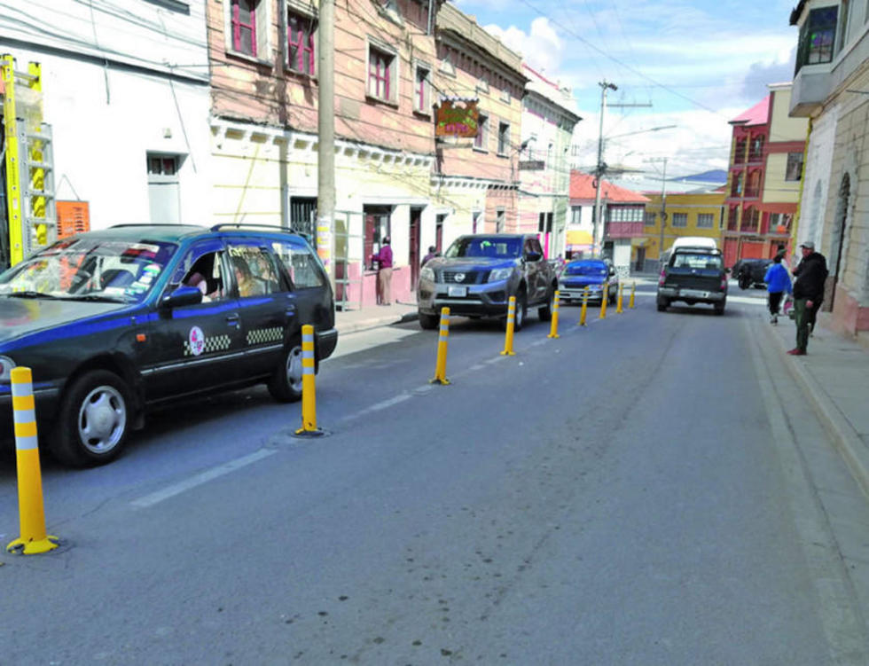 Reponen señalización vertical en la Oruro