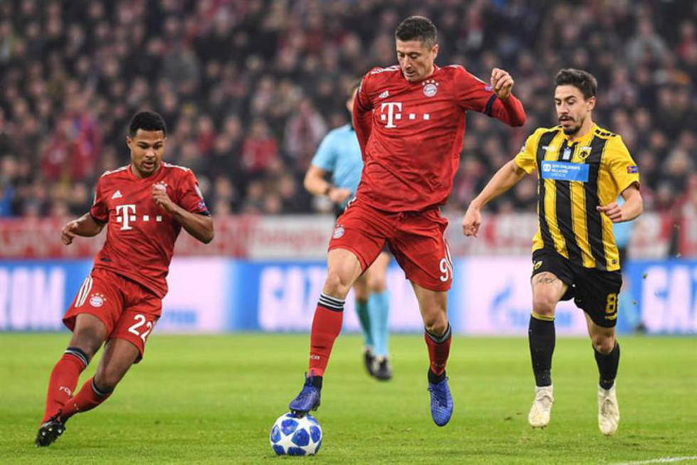 Lewandowski le da la victoria a Bayern sobre AEK Atenas