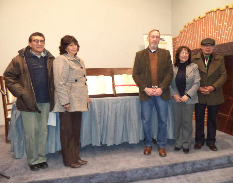 Exhiben documento inscrito en Mowlac