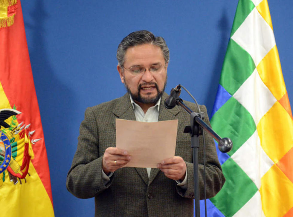 Gobierno se distancia de la Iglesia y Evo no irá a la Asamblea de Obispos