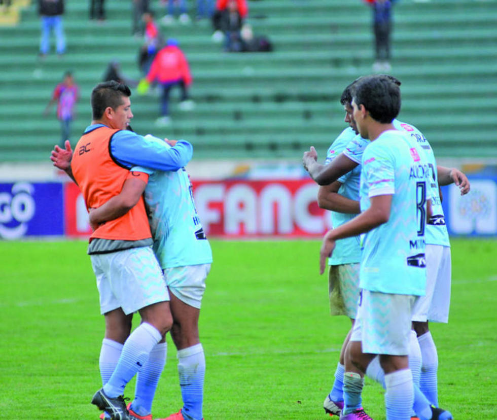 Aurora reta a Sport Boys en la pelea por salir del fondo