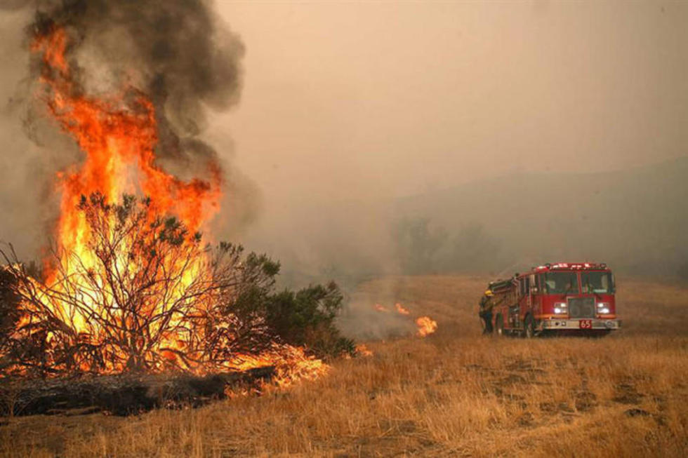 California enfrenta el incendio más destructivo de su historia