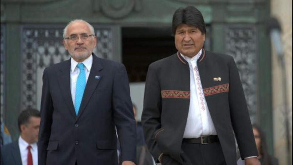 Evo Morales y Carlos Mesa se enfrentan por el caso Lava Jato