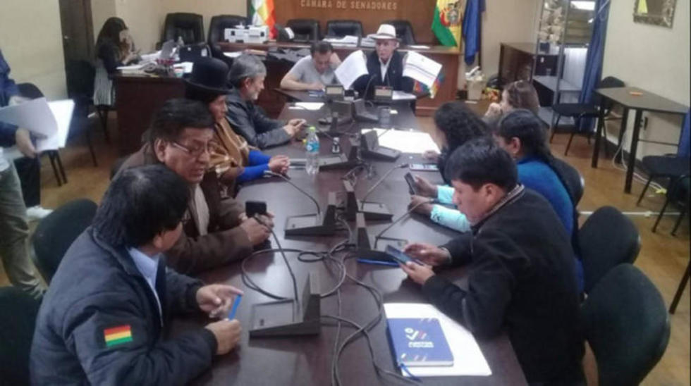 Comisión Mixta habilita a 20 de 35 postulantes a vocales del TSE