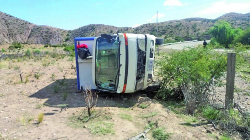 Chofer pierde el control de su vehículo provoca accidente vial en Silvi