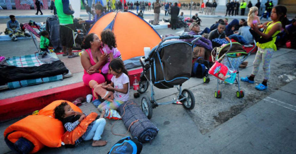 Migrantes de caravanas en Tijuana solicitan ayuda para regresar 