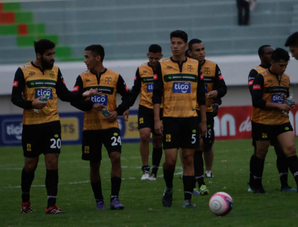 Destroyers está obligado a ganar a Oriente Petrolero