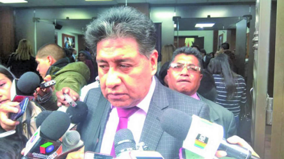 Fiscalía descarta indagar el audio de la supuesta vigilancia a medios