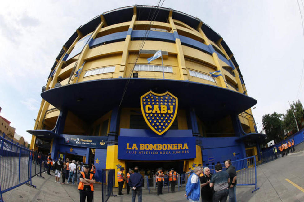 Evacúan el estadio de Boca por una amenaza de bomba