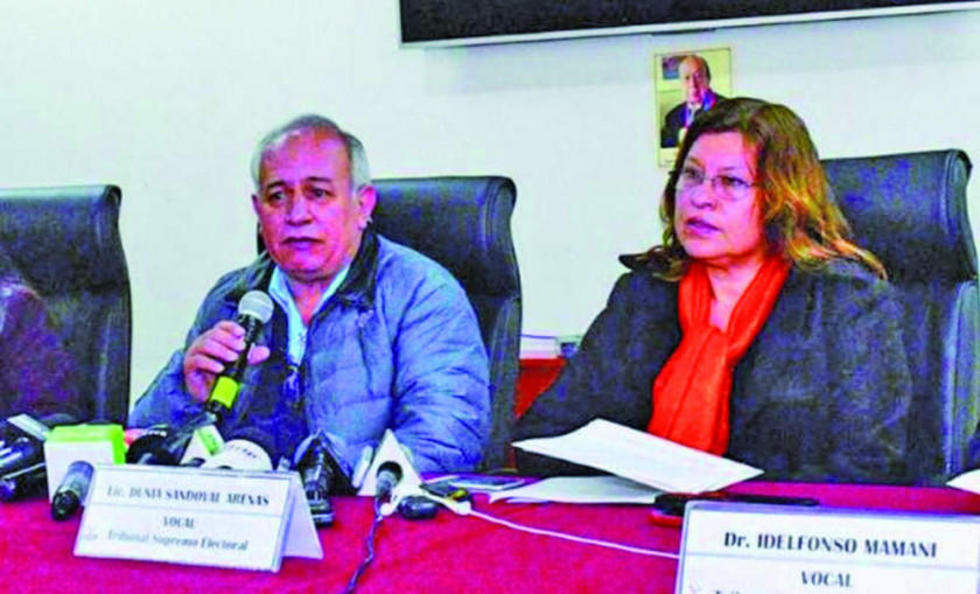 El MAS ahora asegura que no enjuiciará a dos vocales del Tribunal