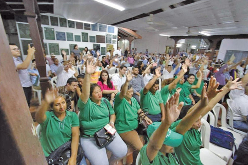 Cívicos instalan huelga de hambre en contra de la repostulación de Evo