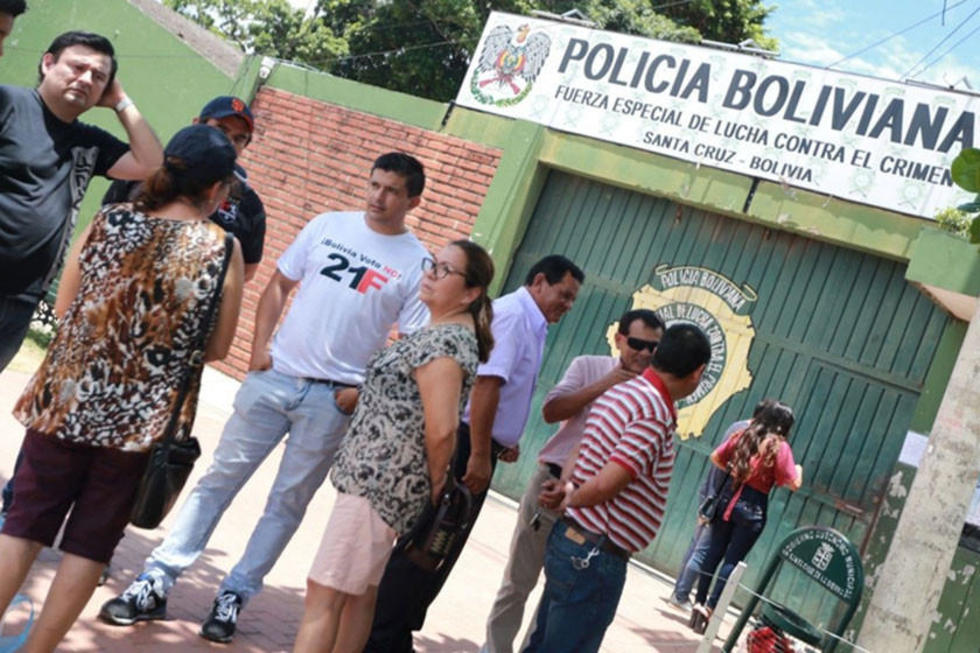Dan 3 años a activista por daños al TED pero no irá a Palmasola