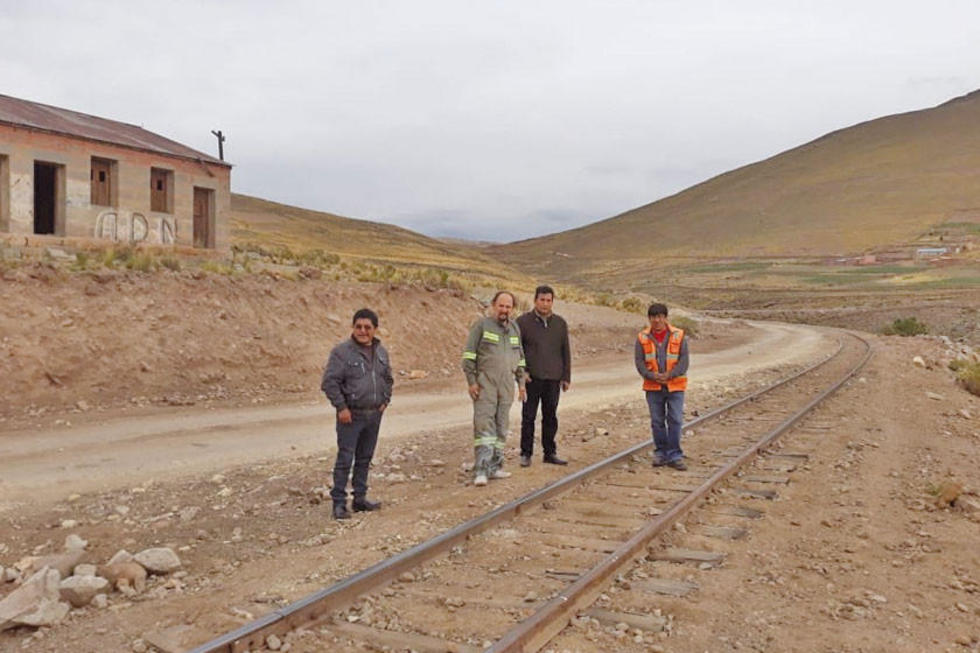 Comunarios de Agua Dulce se oponen al carguío de mineral