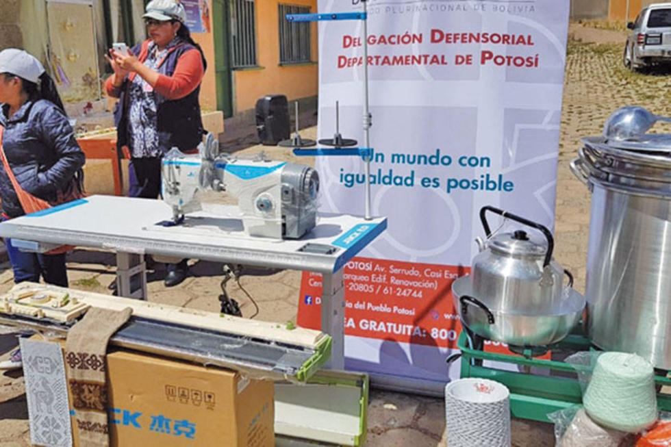 Internos del penal de Cantumarca se benefician con máquinas y cocinas