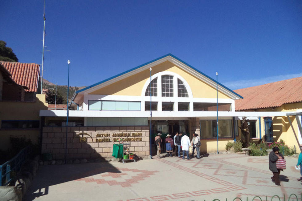 Organizan entrega de juguetes y alimentos a pacientes del Bracamonte