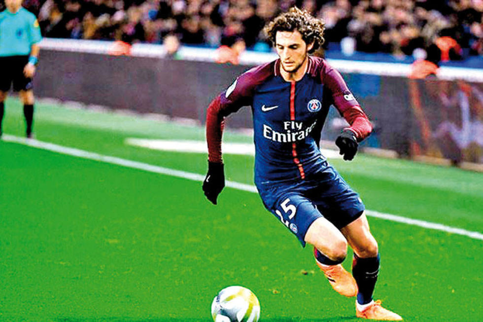 Barcelona niega la existencia de un acuerdo con Adrien Rabiot 